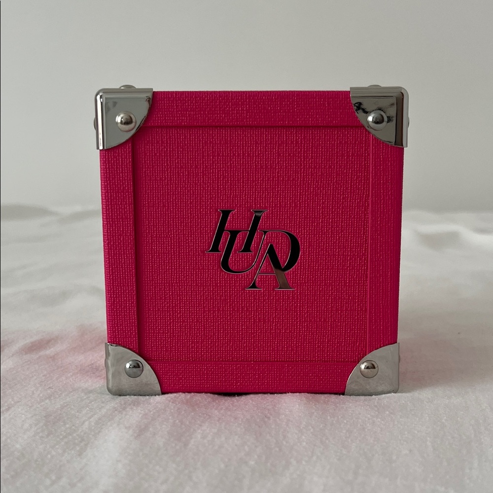 HUDA BEAUTY Hot Pink Mini Cosmetic Trunk - Picture 6 of 12